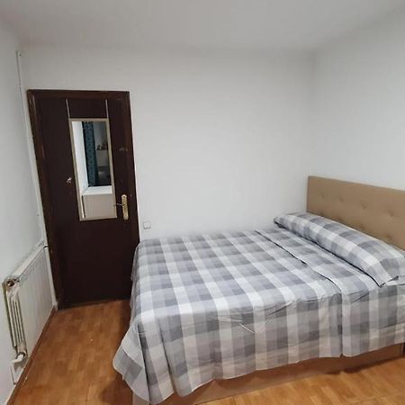 Apartamentos Atlas Terrassa VI Екстериор снимка