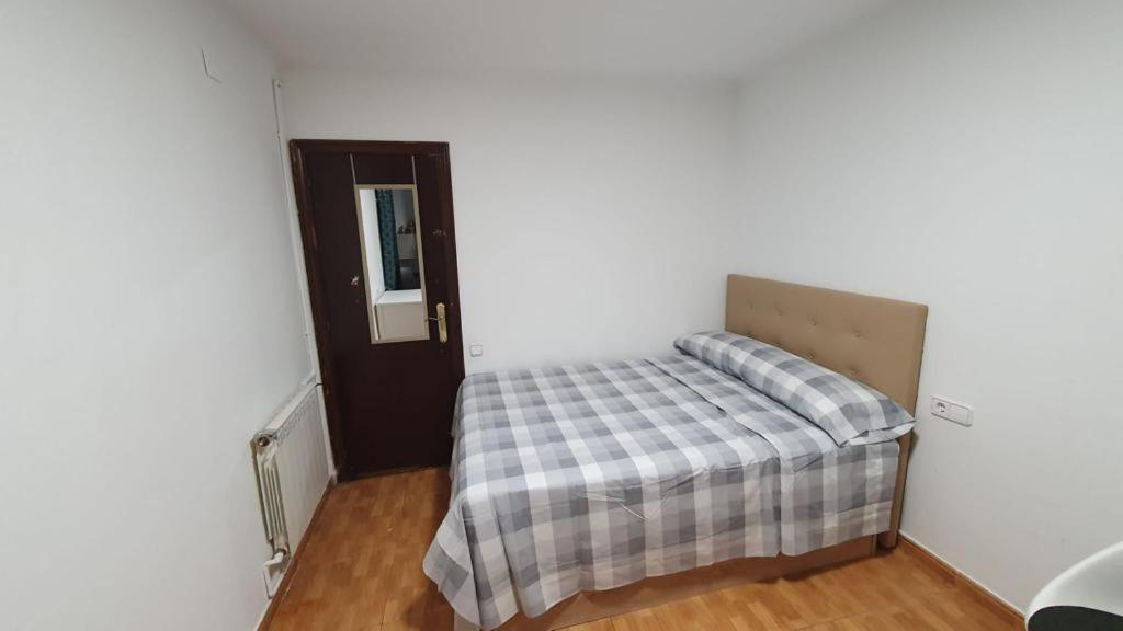 Apartamentos Atlas Terrassa VI Екстериор снимка