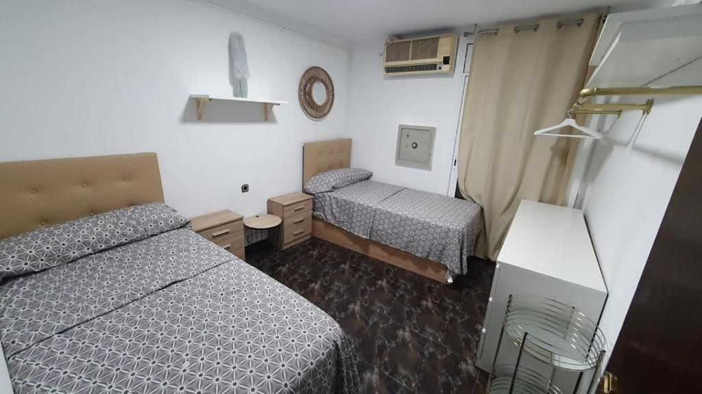 Apartamentos Atlas Terrassa VI Екстериор снимка